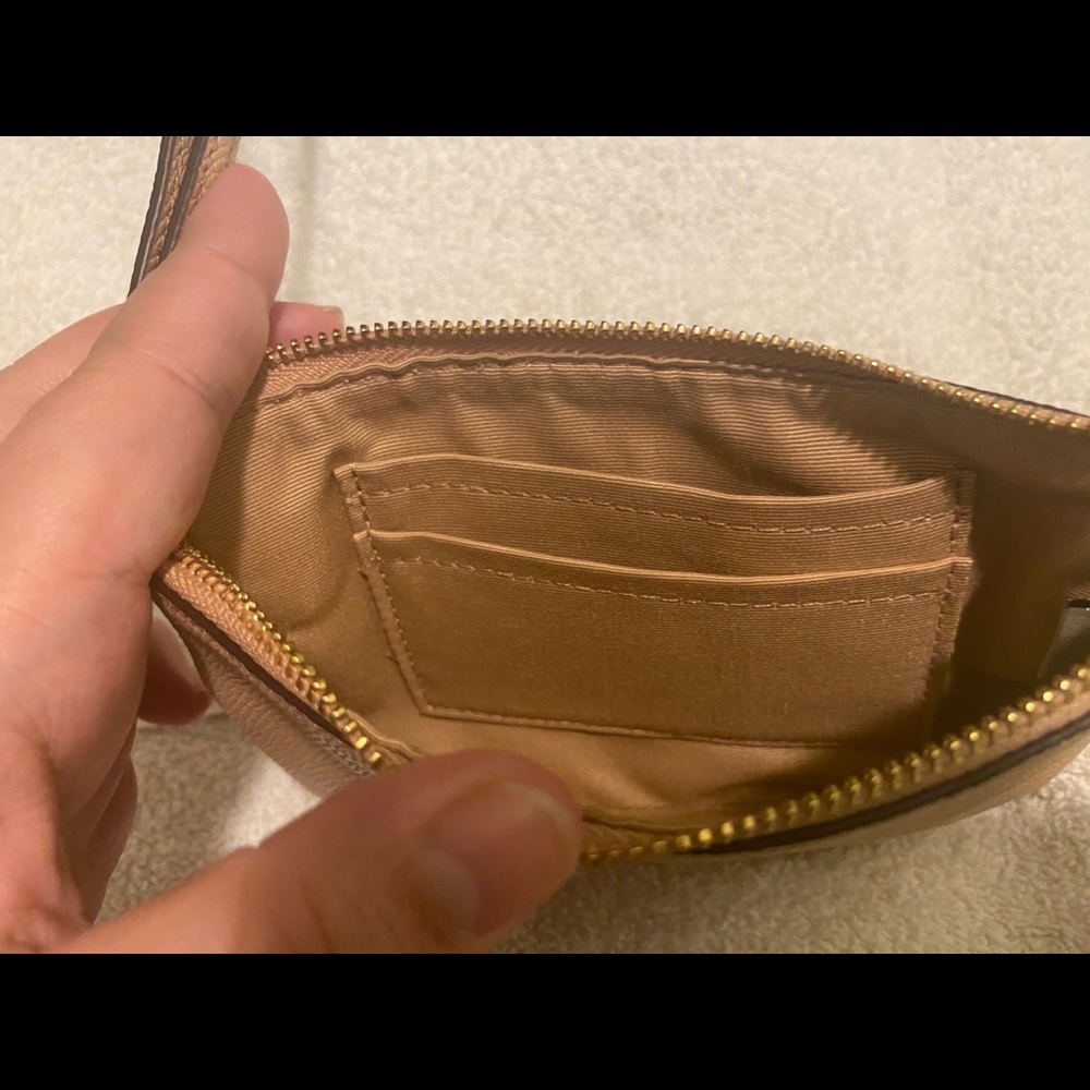 Coach wristlet - Picture 4 of 4